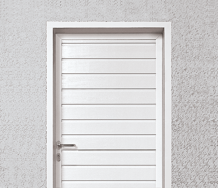 Garagennebent&uuml;r mit einem breiten Rahmen