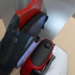 Akkubetriebener Schließblechschleifer portaflex von Makita mit 10.000 U/m, mit zwei Akkus und im Systainer
