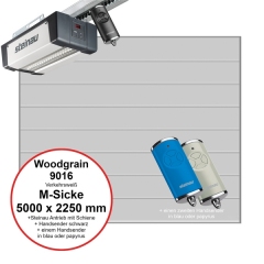 Garagentor mit L-Sicke und Woodgrain Oberfläche